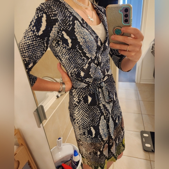 Diane Von Furstenberg Julian Silk Jersey Wrap Dress - Picture 12 of 12